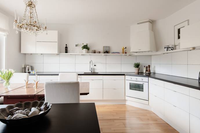 4 rum lägenhet på Sörgårdsvägen 43 Centralt, Österåkers kommun - bild 2