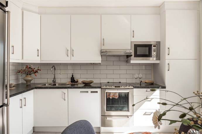3 rum lägenhet på KRUTKÄLLARVÄGEN 1 Karlsdal, Västerås kommun - bild 4