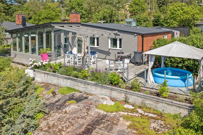 5 rum villa på Thun-Ollevägen 63 Gustavsberg Lugnet, Värmdö kommun - bild 1