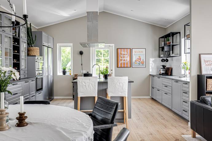 6 rum villa på Stora Älsjövägen 20 Olofstorp, Göteborgs kommun - bild 1