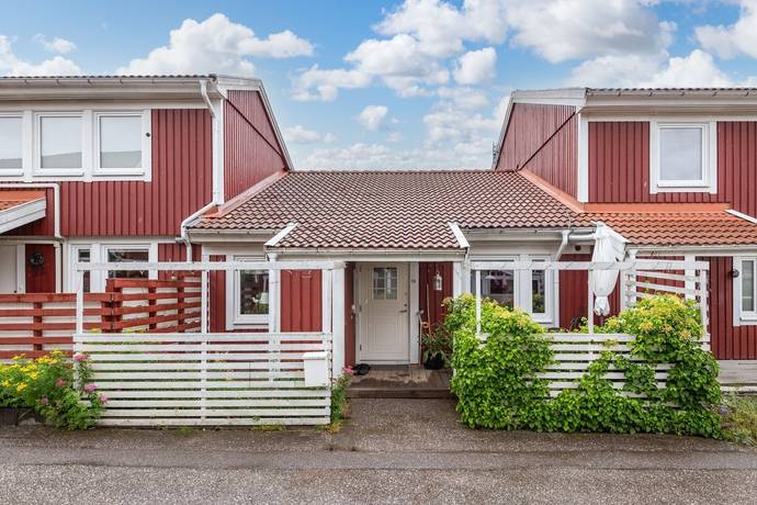 3 rum lägenhet på Enbärsstigen 18 Nyhem, Finspångs kommun - bild 1