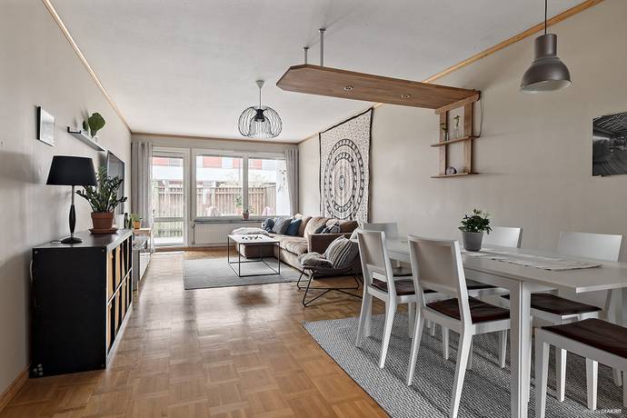2 rum lägenhet på Lomvägen 645 Kärrdal, Sollentuna kommun - bild 2