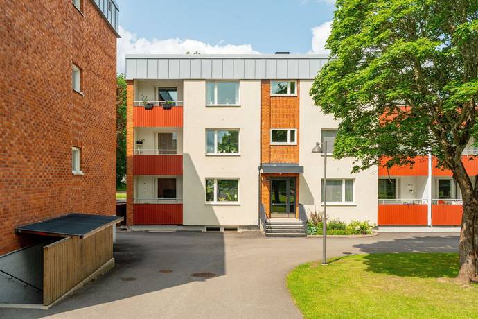 4 rum lägenhet på Karl Dahlins väg 28A Hentorp, Skövde kommun - bild 2