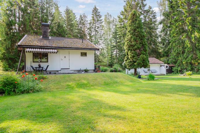 4 rum villa på Tvärvägen 6 Järna, Södertälje kommun - bild 1
