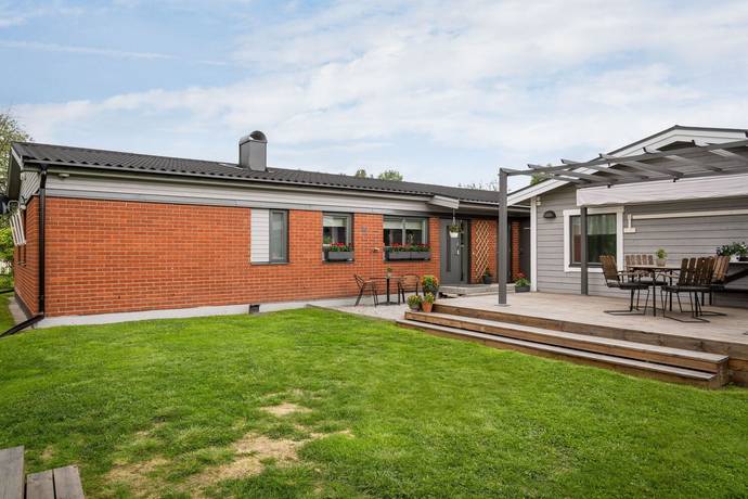 4 rum villa på Gärdesgatan 6 Djupviken, Piteå kommun - bild 1