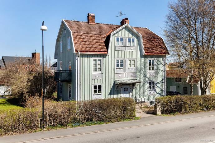 Scheelegatan 18 A & B, Mösseberg, Falköpings kommun