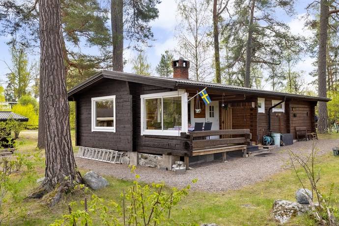 villa på Brandholmssundsvägen 7 Enköping, Enköpings kommun - bild 2