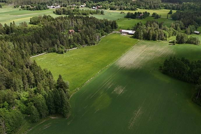 Sund 221, Sund, Tierps kommun