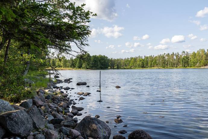 Gård utan jordbruk på Hasselö Vedhälla Hagaslätt  (del av fastigheten) Hasselö Västerviks kommun - bild 13