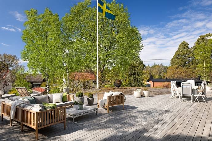 8 rum villa på Idunvägen 14 Saltsjöbaden, Nacka kommun - bild 1