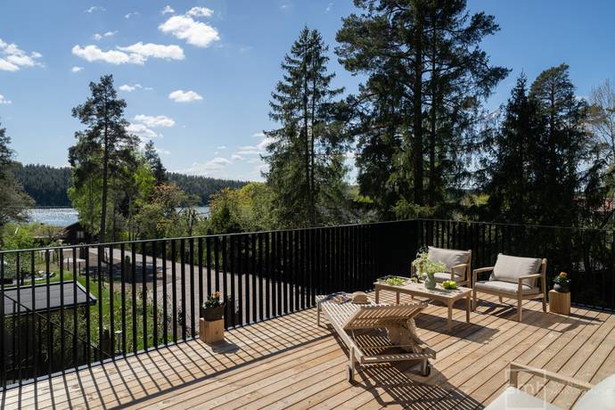 11 rum Villa på Skarpängsvägen 27A Svinninge Österåkers kommun - bild 2