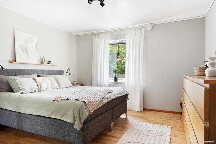 5 rum villa på Renströmsvägen 2 Björndalen, Trollhättans kommun - bild 4