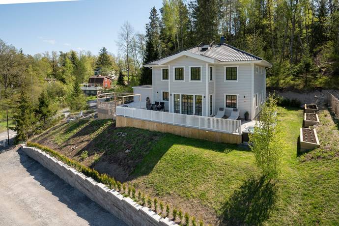 7 rum villa på Koordinatvägen 14 Huddinge/Högmora, Huddinge kommun - bild 2