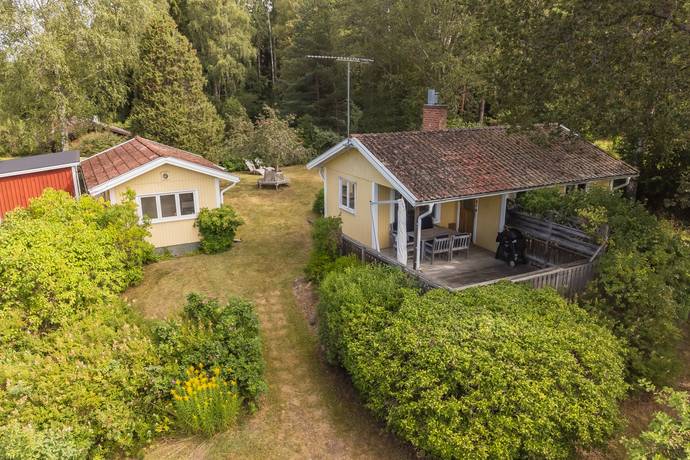 2 rum fritidshus på Skogsvägen 50 Krägga, Håbo kommun - bild 1