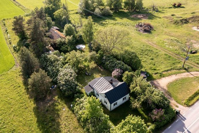 6 rum villa på Valsta 214 Odensbacken, Örebro kommun - bild 1