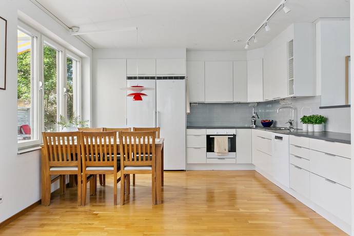 7 rum Villa på Maj Brings Väg 17 Sköndal - Lilla Sköndal - Konstnärstaden Stockholms kommun - bild 8