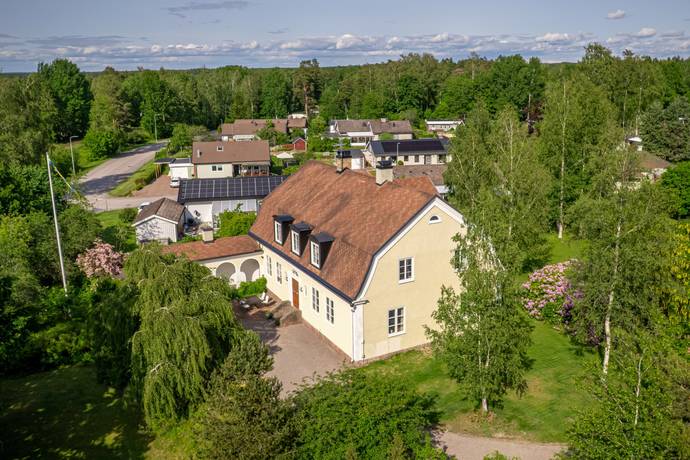 8 rum villa på Nygrensvägen 1 Mariestad, Mariestads kommun - bild 1