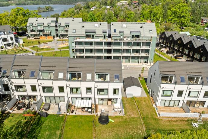 6 rum Par-/kedje-/radhus på Ulvsbergsvägen 7G Tullinge Strand Botkyrka kommun - bild 45