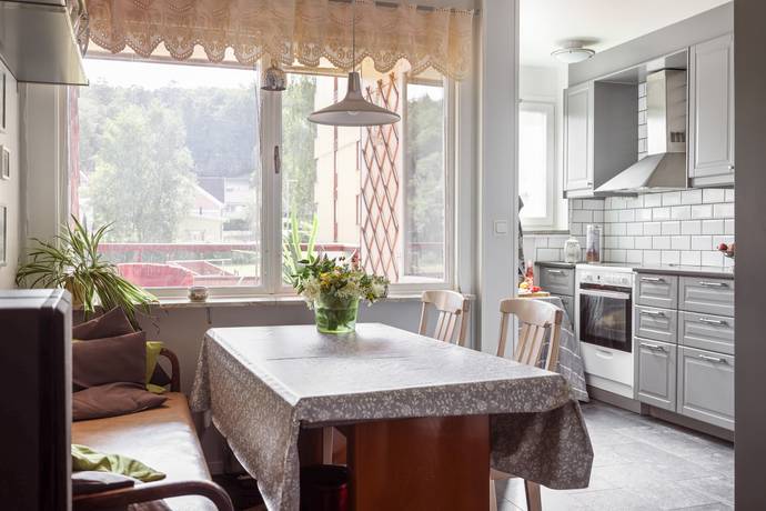 3 rum lägenhet på Sörgårdsvägen 10 Bohus, Ale kommun - bild 1