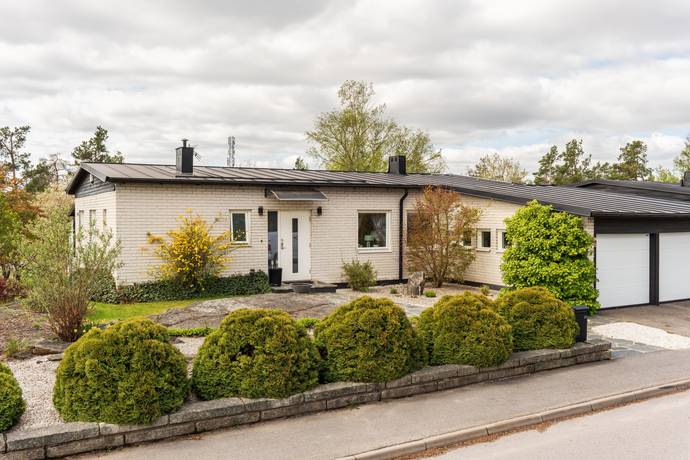 6 rum villa på Möjavägen 13 Krokhöjden, Nacka kommun - bild 1