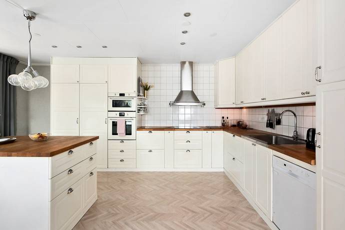6 rum villa på Lingonstigen 19 Vitberget, Skellefteå kommun - bild 3