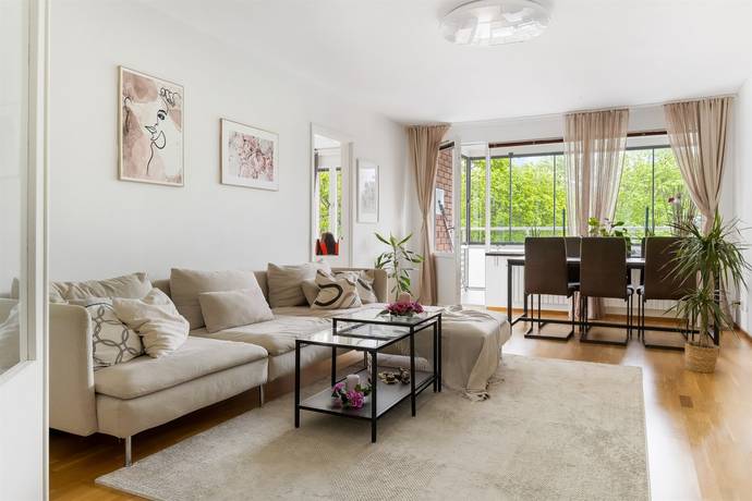 4 rum lägenhet på Krysshammarvägen 10 Huvudsta, Solna kommun - bild 1