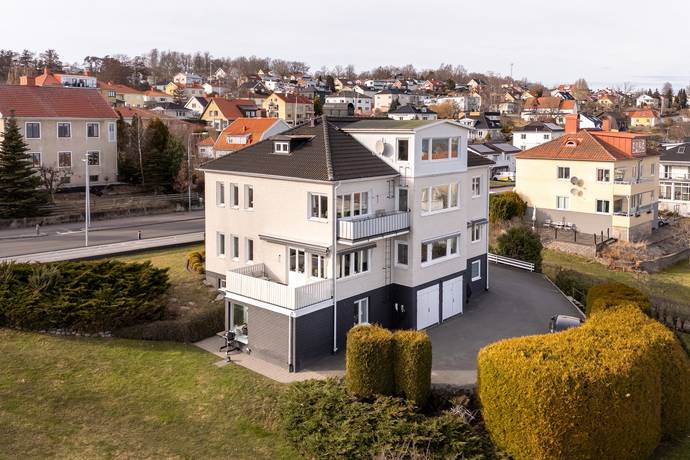 13 rum villa på Hallmansvägen 17 Bymarken, Jönköpings kommun - bild 3