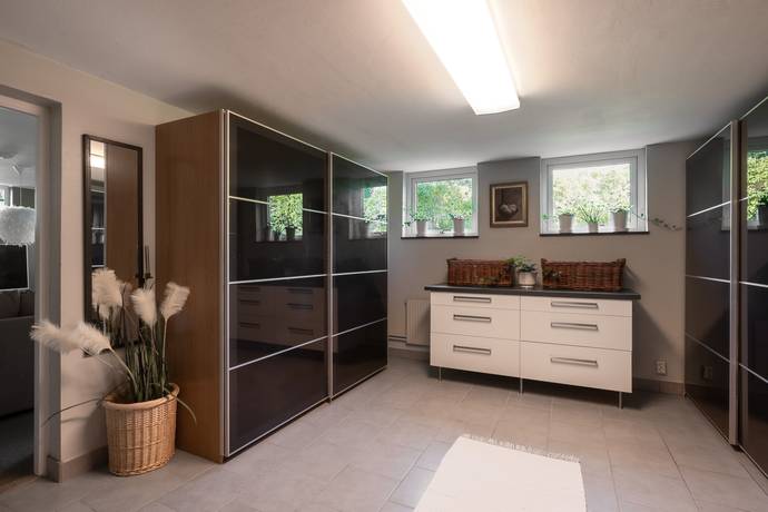 10 rum Villa på Rödklintsgatan 11 Nya Hjärsta Örebro kommun - bild 43