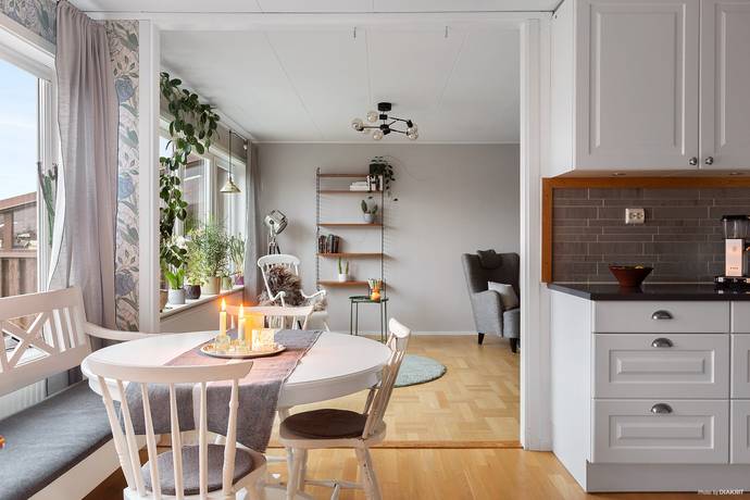 4 rum radhus på Sandrevelsvägen 65 Hisings Backa - Skogome, Göteborgs kommun - bild 2