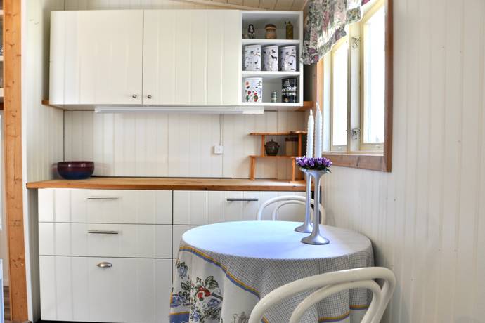 2 rum fritidshus på Ängvägen 21 Ingmarsö, Österåkers kommun - bild 4