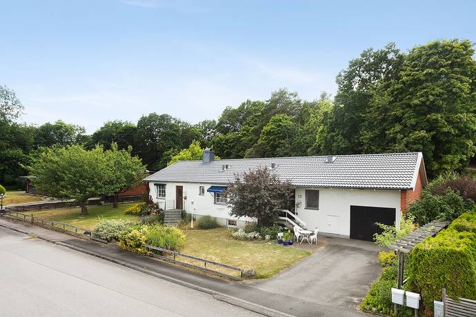 4 rum villa på Bergavägen 25 Mörrum, Karlshamns kommun - bild 1