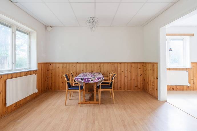 11 rum Villa på Norra Hökhuvudsvägen 2 Gimo Östhammars kommun - bild 13