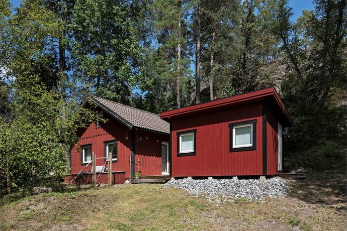 4 rum vinterbonat fritidshus på Kvisslingbyvägen 93 Kvisslingby, Österåkers kommun - bild 1