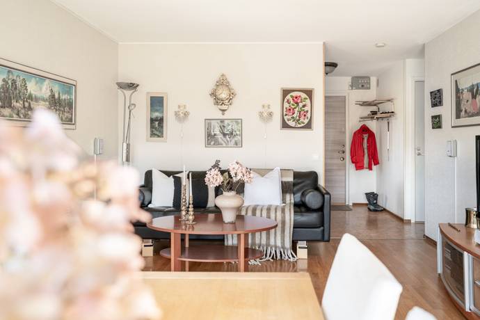 4 rum lägenhet på Släggkastargatan 5 Rönnby, Västerås kommun - bild 2