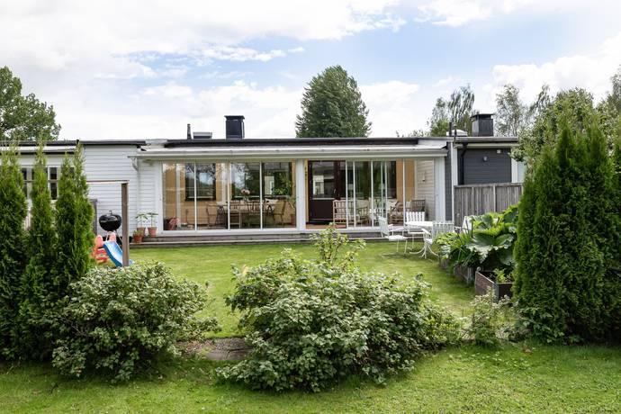 4 rum villa på Vårby gränd 50 Adolfsberg, Örebro kommun - bild 2