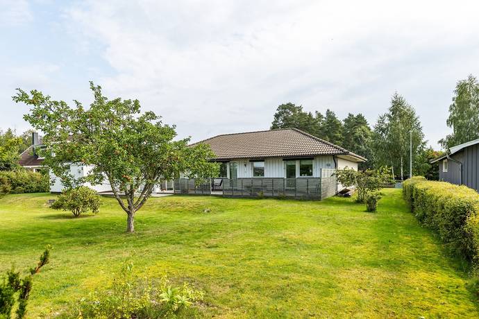 5 rum Villa på Smultronstigen 44 Norra Skogen Karlsborgs kommun - bild 38