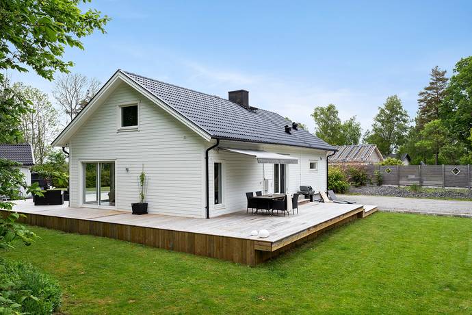 6 rum villa på Bredehall 26B Lerum, Lerums kommun - bild 1
