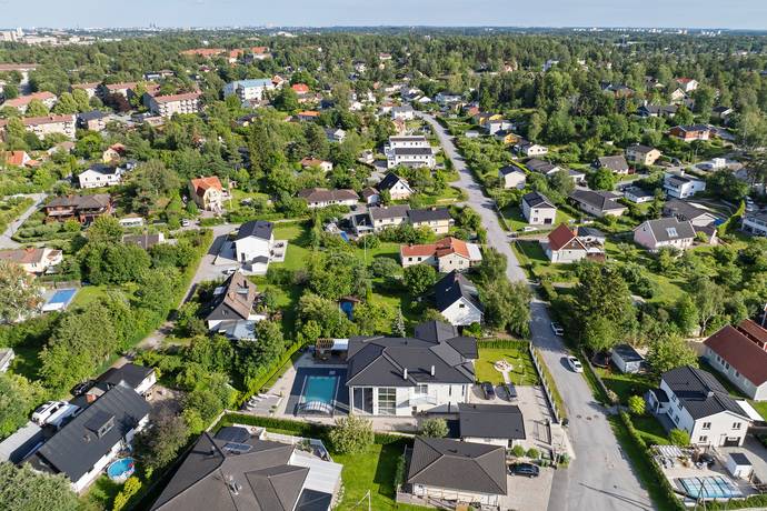 365 m² Villa på Järpvägen 24 Järfälla kommun - bild 58