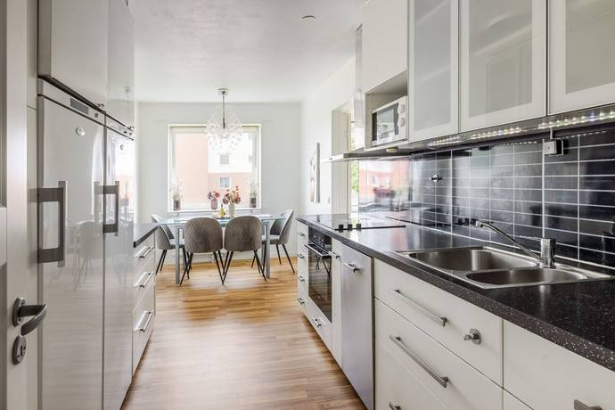 2 rum lägenhet på Karl Hovbergsgatan 33A Skiftinge, Eskilstuna kommun - bild 1