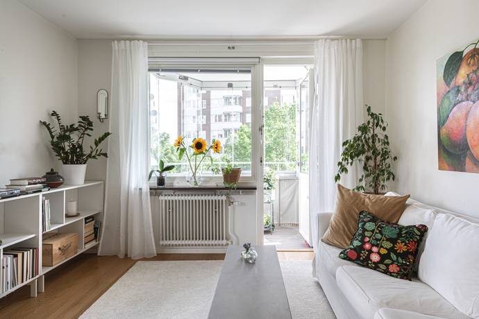 3 rum lägenhet på Alphyddevägen 13 Alphyddan, Nacka kommun - bild 2
