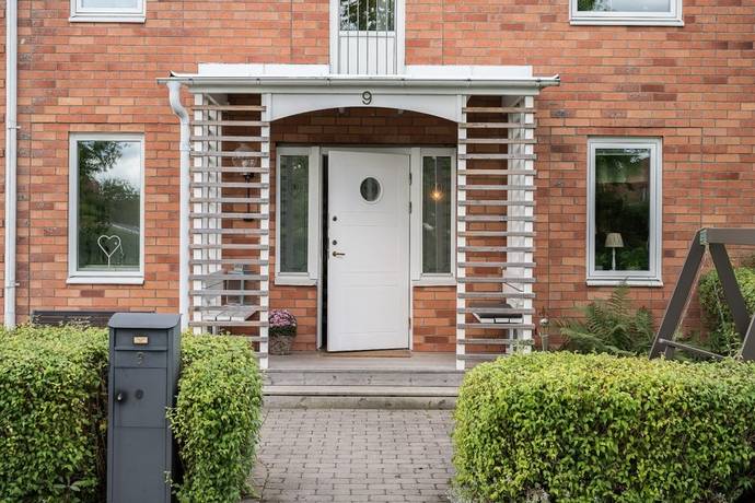5 rum parhus på Stafflivägen 9 Eriksborg, Västerås kommun - bild 2