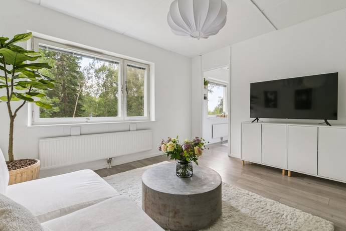 1 rum lägenhet på Lejonets gata 381 Brandbergen, Haninge kommun - bild 1
