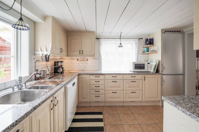 5 rum Villa på Kvarngatan 8A Centralt Strängnäs kommun - bild 7