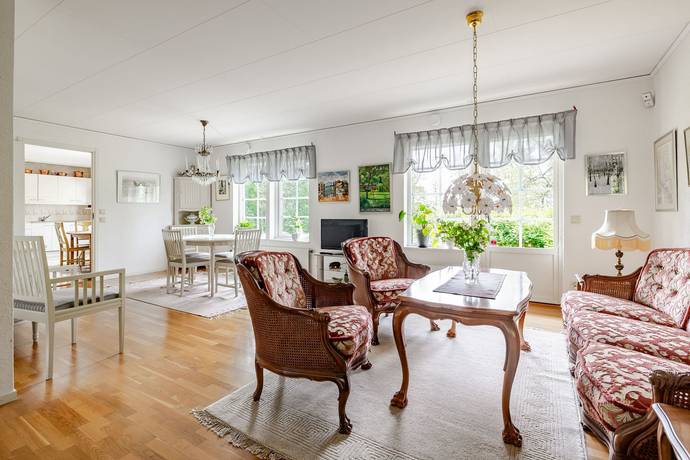 6 rum Villa på Väsbyholmsvägen 20 Mälarbaden Eskilstuna kommun - bild 33