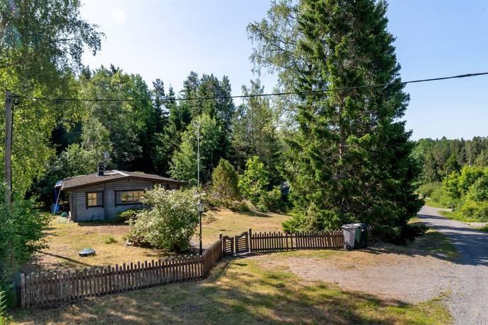 3 rum vinterbonat fritidshus på Oxdragarbacken 10 Bergshamra  - Enviken, Norrtälje kommun - bild 3