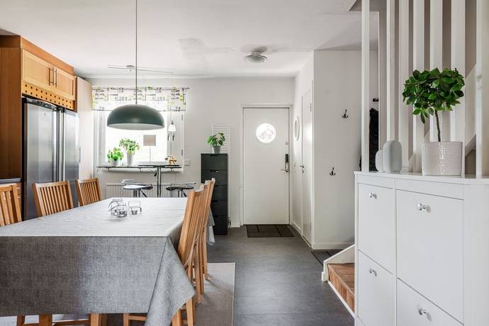 4 rum Radhus på Ivar Widéensgatan 84 Hindsbo Skara kommun - bild 11