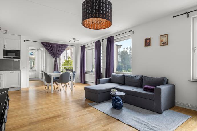 2 rum lägenhet på Barrskogsvägen 3 Tyresö Skogsstad, Tyresö kommun - bild 1