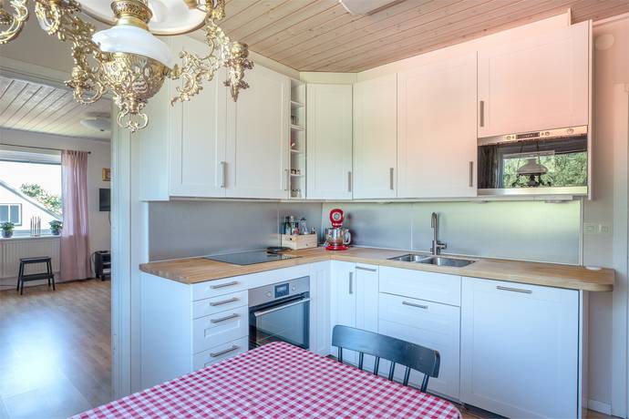 9 rum Villa på Alsteråvägen 14 Ålem Mönsterås kommun - bild 15