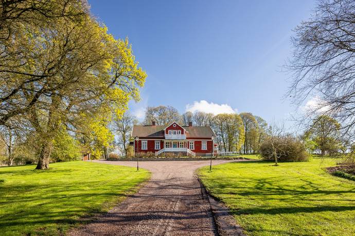 8 rum villa på Berg Prästbol 4 Berg, Skövde kommun - bild 1