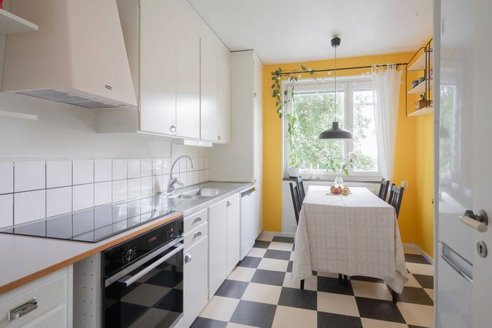 3 rum lägenhet på Frövigatan 22 Hagsätra, Stockholms kommun - bild 1